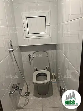 Satılır 2 otaqlı köhnə tikili 60 m²
