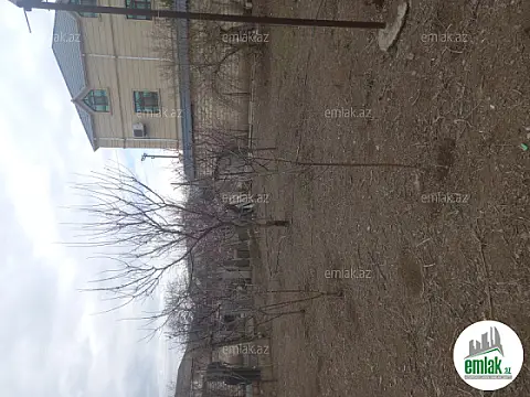 Satılır 8 otaqlı köhnə tikili 6 m²