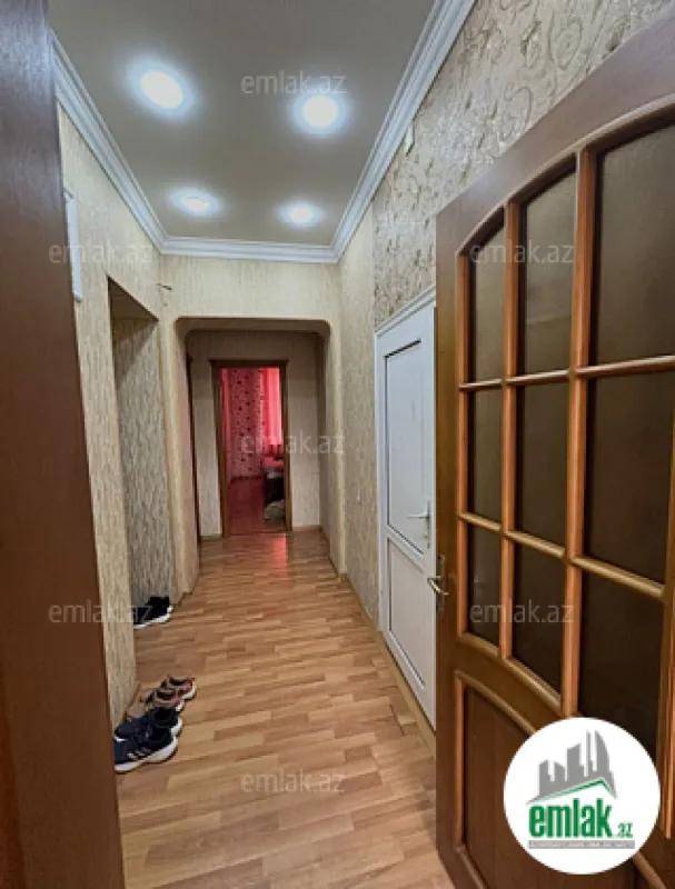 Satılır 2 otaqlı köhnə tikili 65 m²