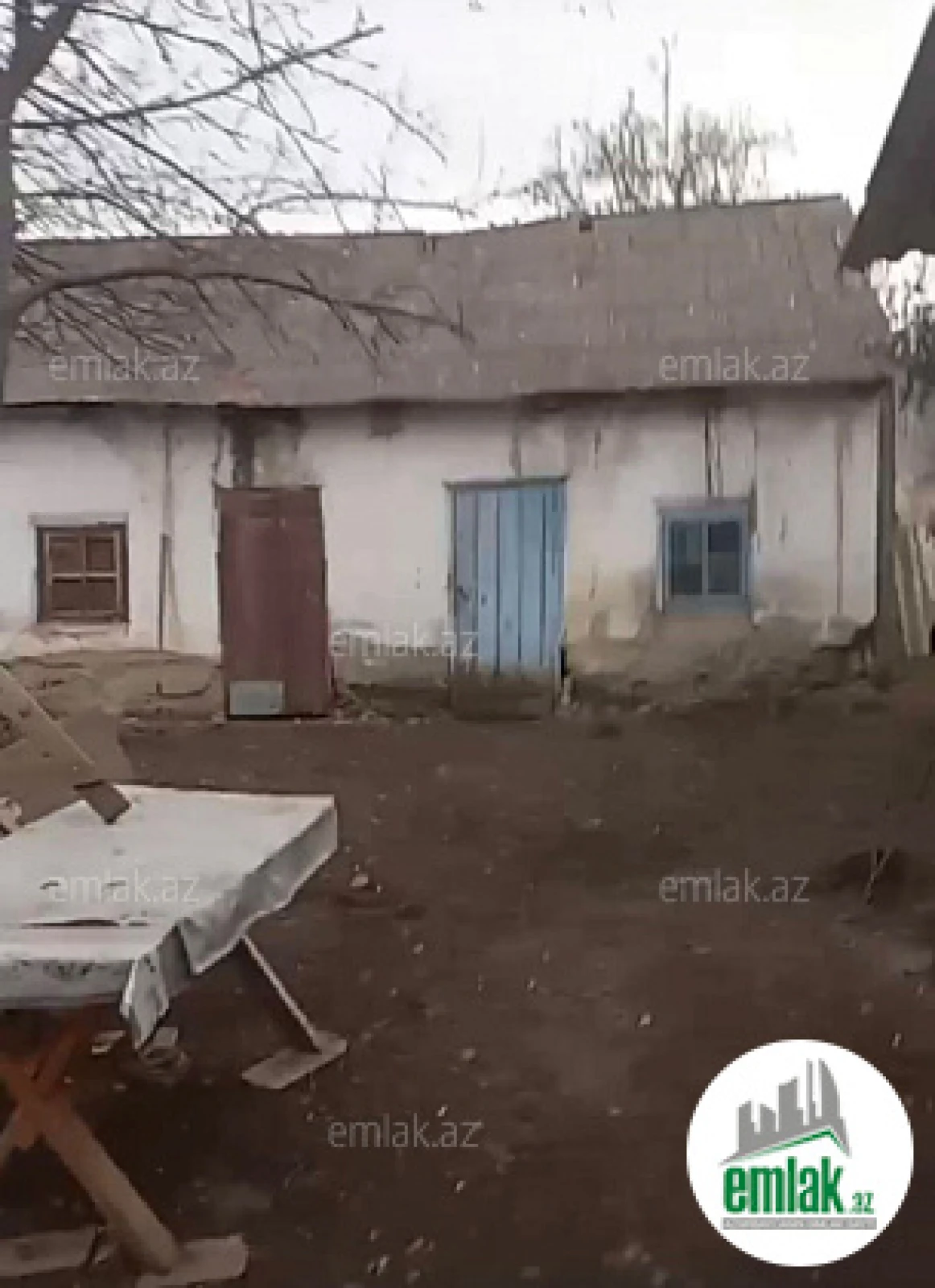 Satılır 3 otaqlı köhnə tikili 90 m²