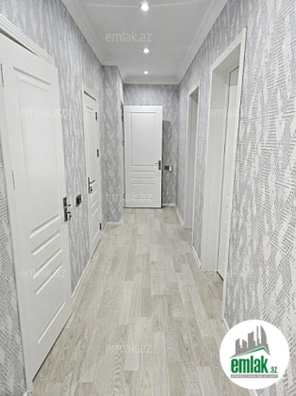 Satılır 4 otaqlı həyət evi 200 m²