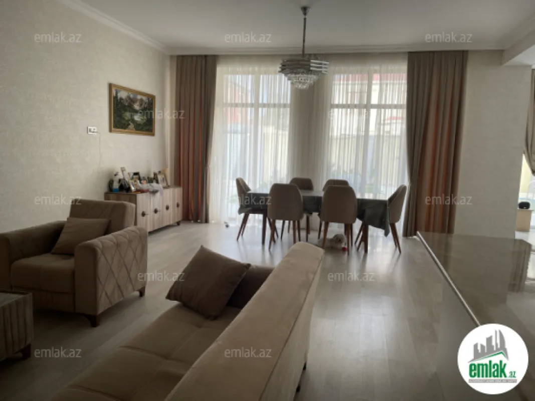 Satılır 4 otaqlı həyət evi 200 m²