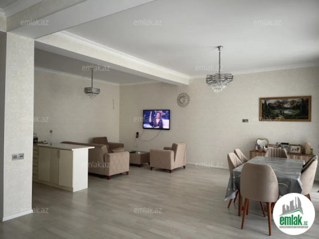 Satılır 4 otaqlı həyət evi 200 m²