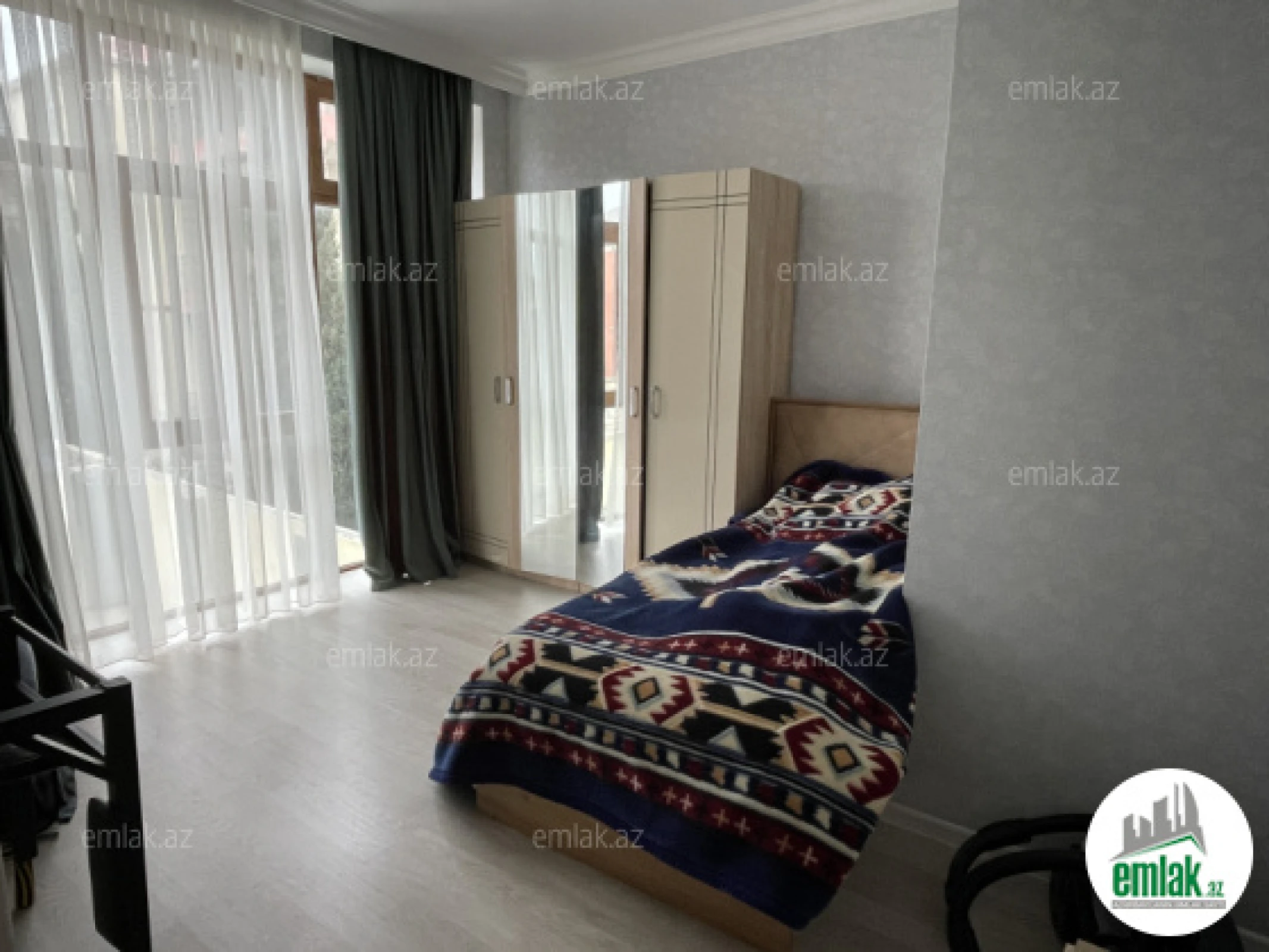 Satılır 4 otaqlı həyət evi 200 m²