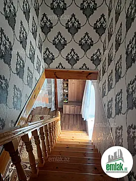 Satılır 5 otaqlı həyət evi 200 m²