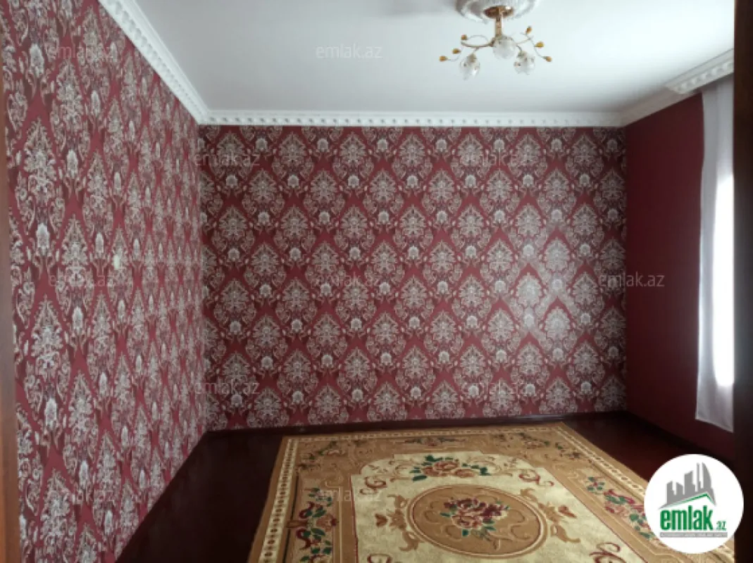 Satılır 5 otaqlı həyət evi 200 m²