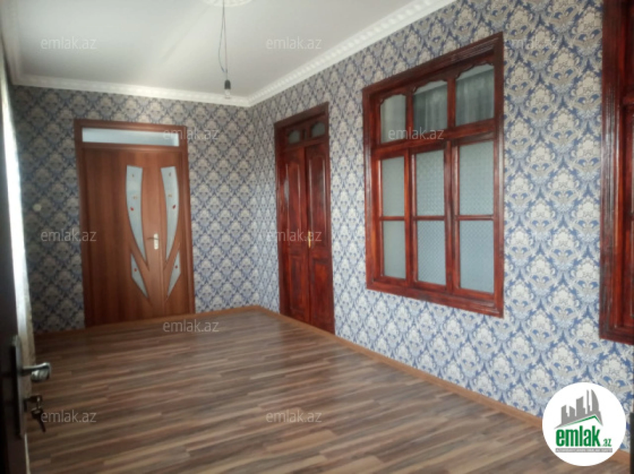 Satılır 5 otaqlı həyət evi 200 m²