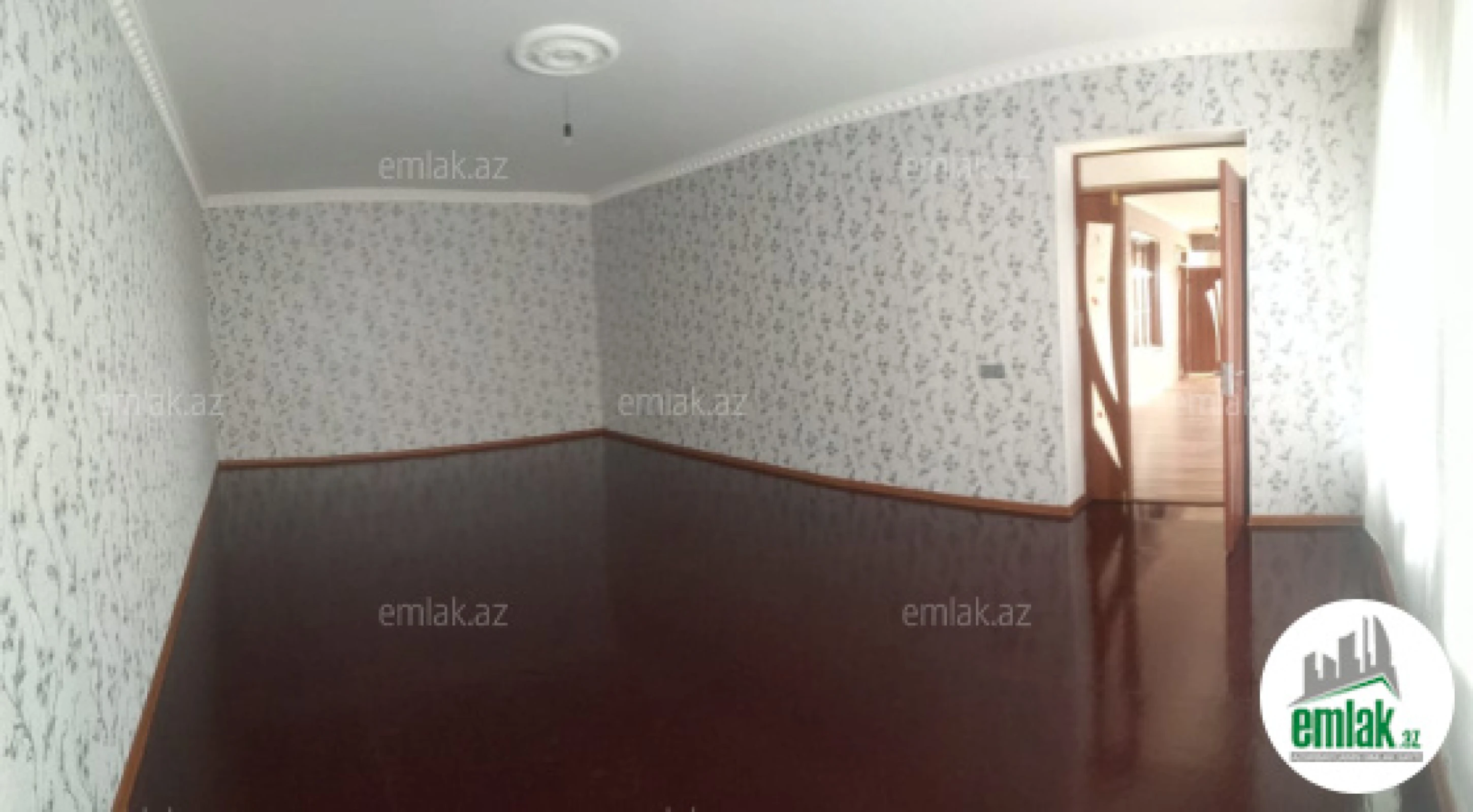 Satılır 5 otaqlı həyət evi 200 m²