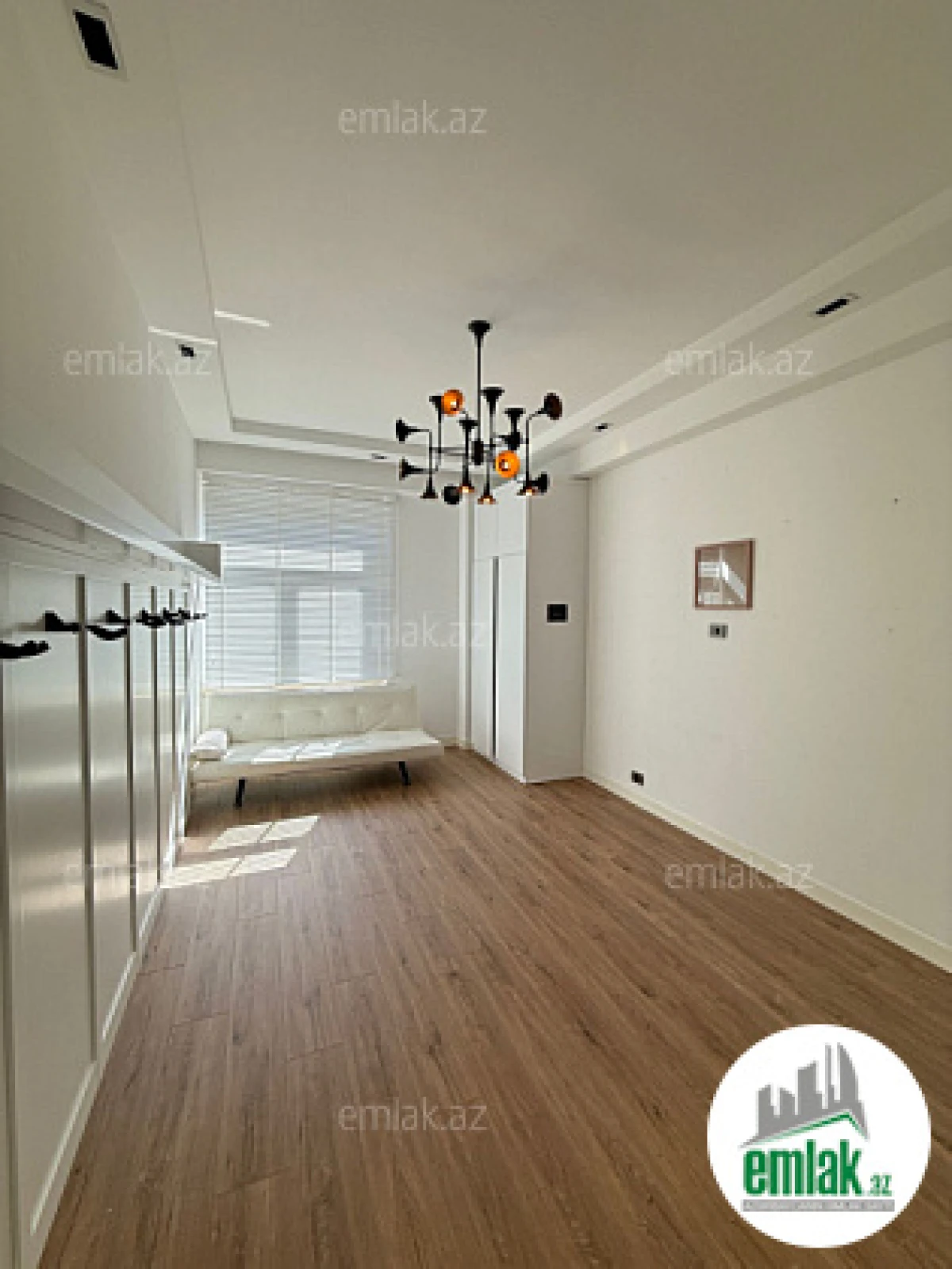 Satılır 4 otaqlı yeni tikili 157 m²