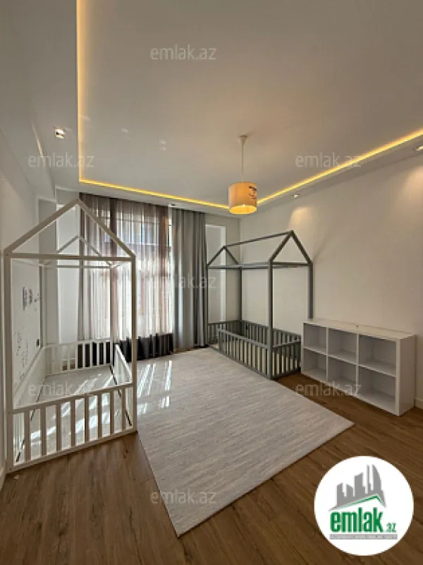 Satılır 4 otaqlı yeni tikili 157 m²