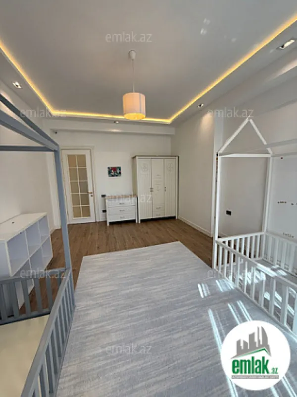 Satılır 4 otaqlı yeni tikili 157 m²