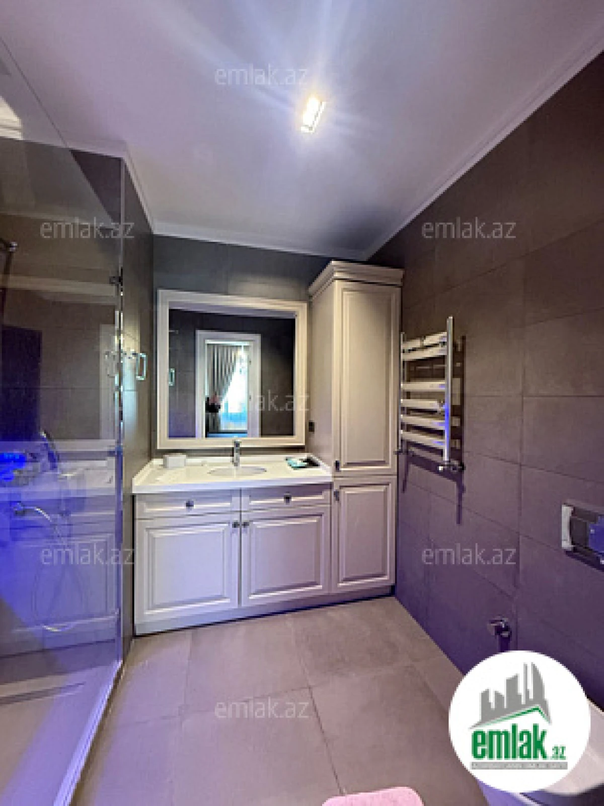 Satılır 4 otaqlı yeni tikili 157 m²