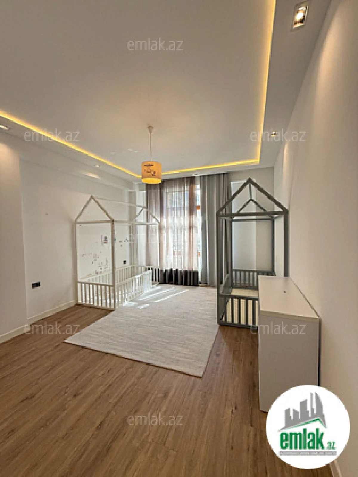 Satılır 4 otaqlı yeni tikili 157 m²