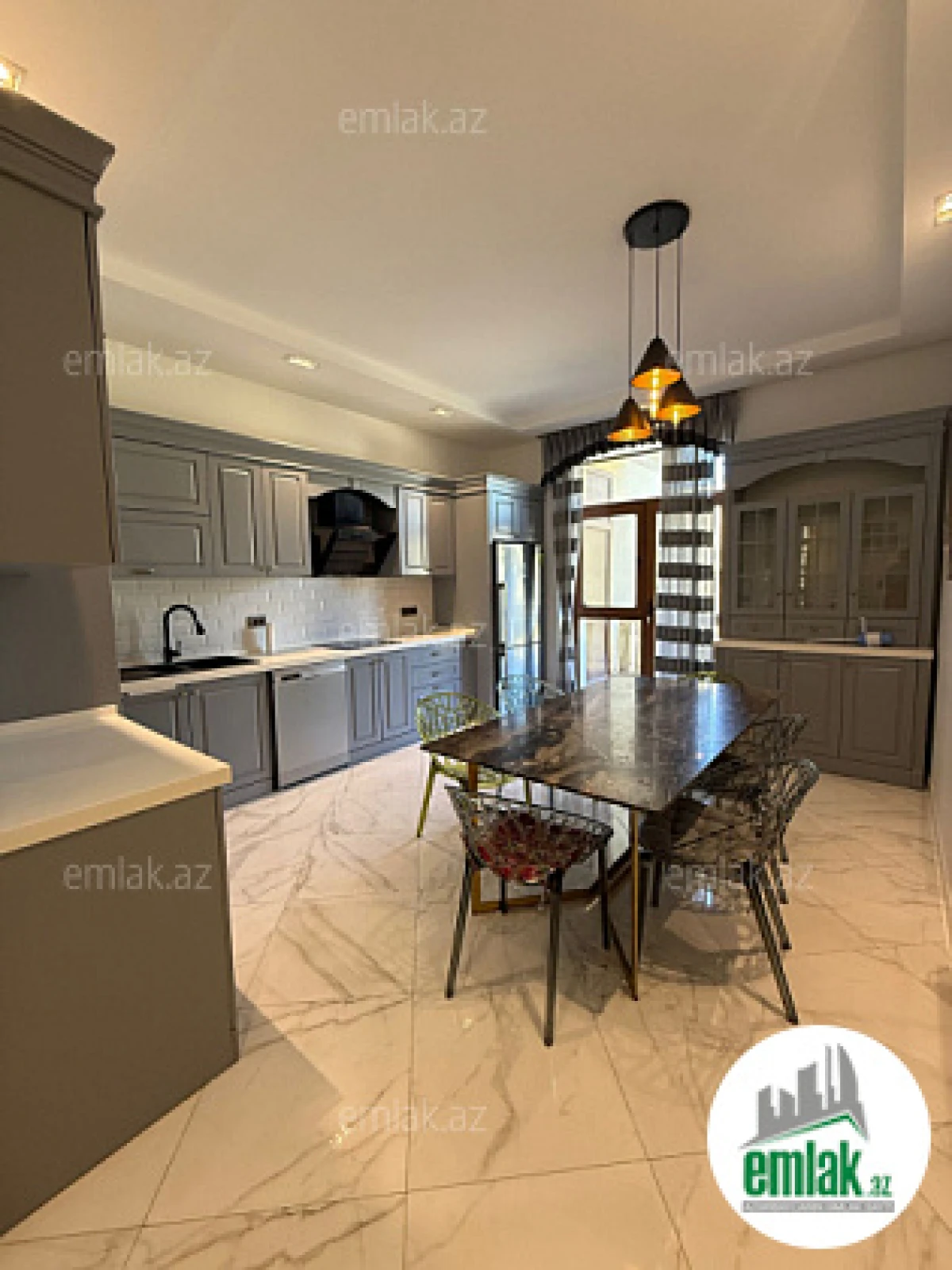 Satılır 4 otaqlı yeni tikili 157 m²