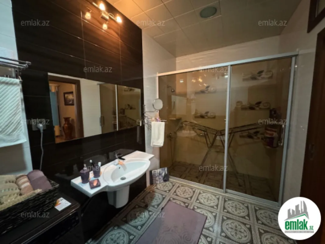 Satılır 4 otaqlı yeni tikili 206 m²