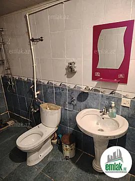 Satılır 1 otaqlı köhnə tikili 42 m²