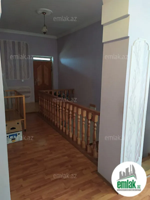Satılır 7 otaqlı həyət evi 255 m²