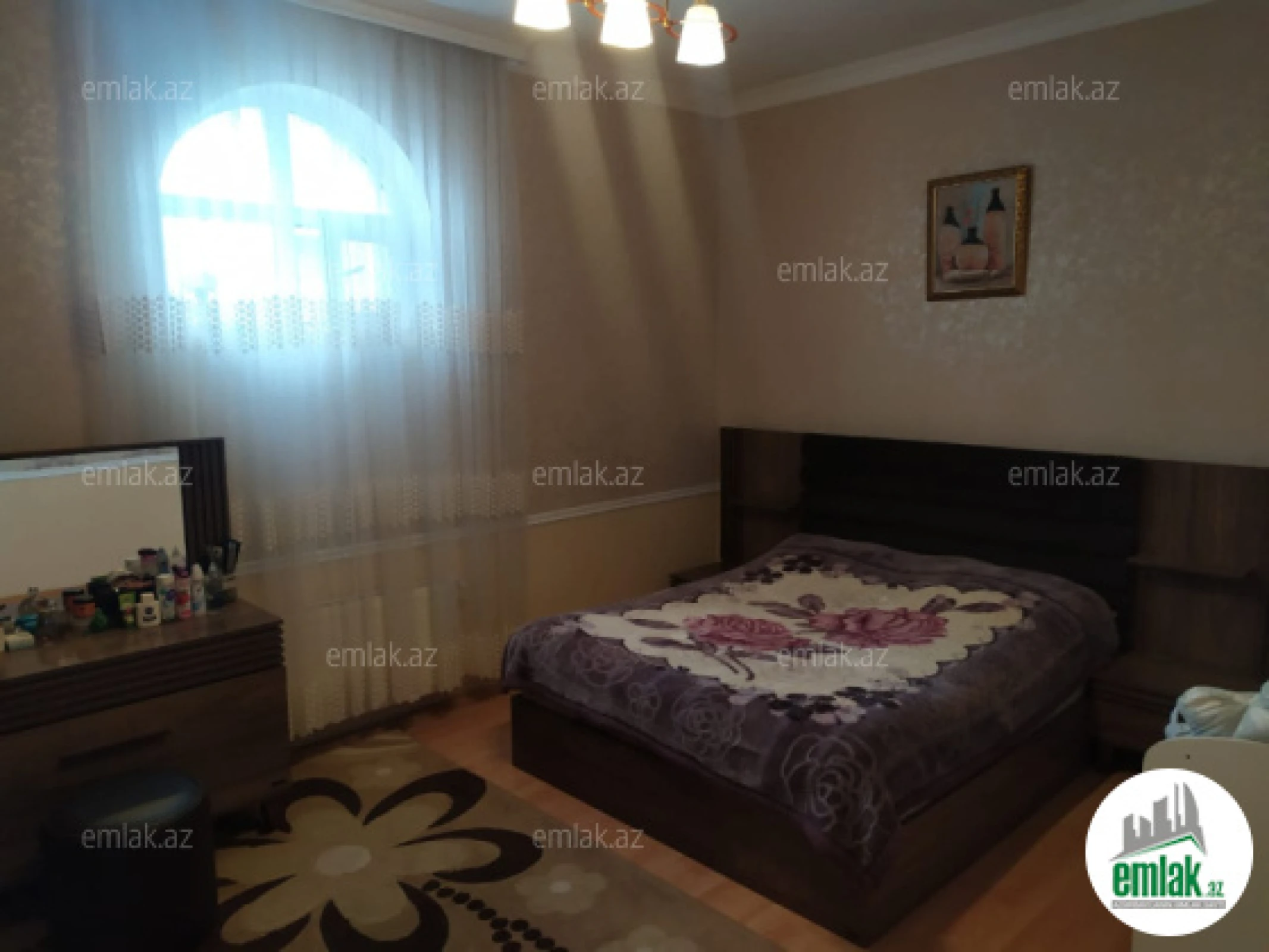 Satılır 7 otaqlı həyət evi 255 m²