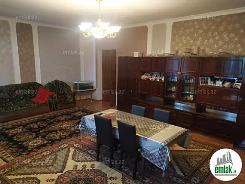 Satılır 7 otaqlı həyət evi 255 m²