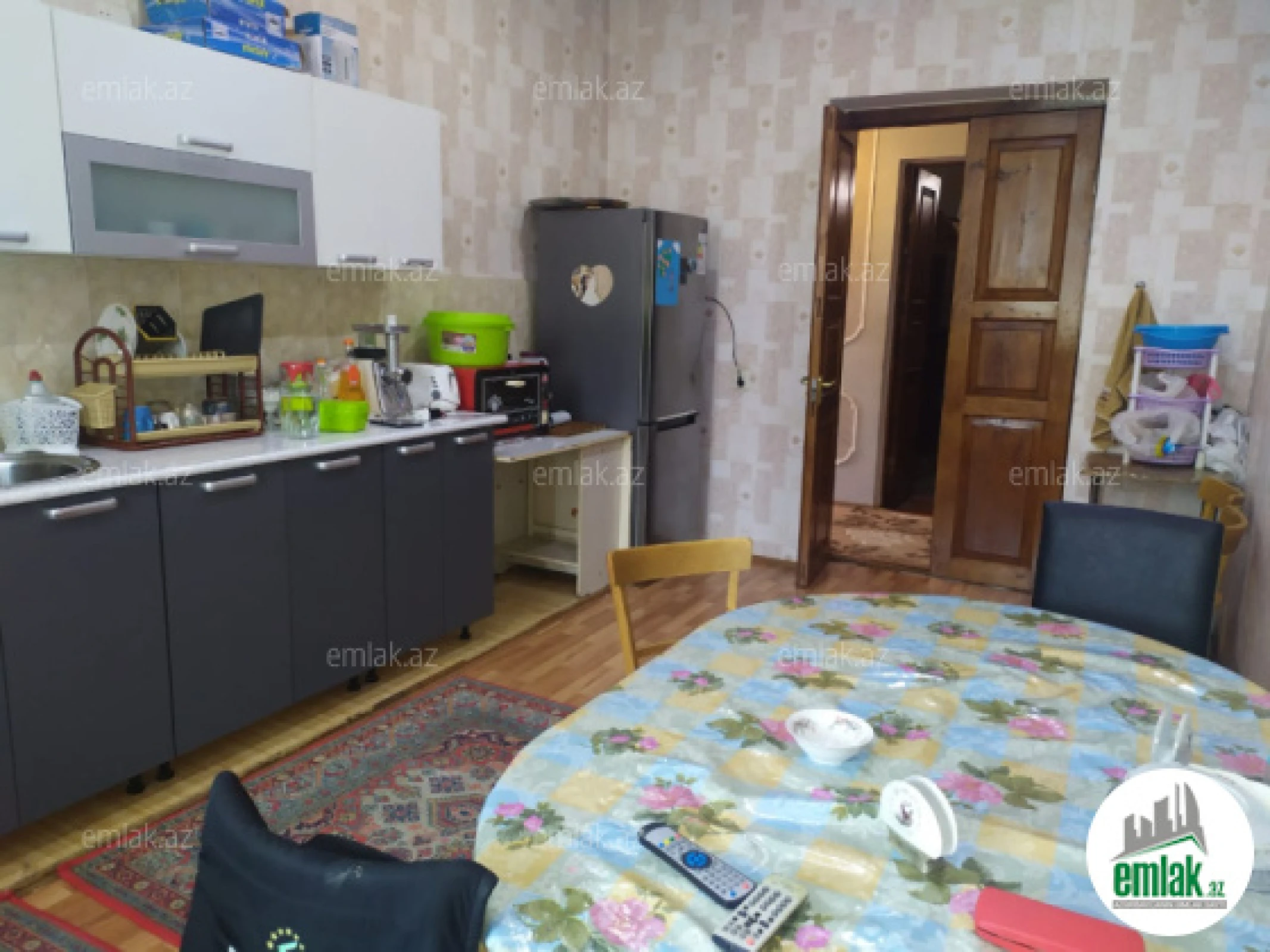 Satılır 7 otaqlı həyət evi 255 m²