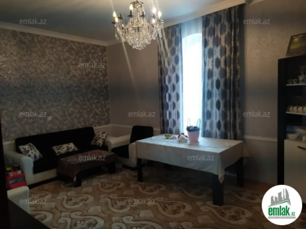 Satılır 7 otaqlı həyət evi 255 m²