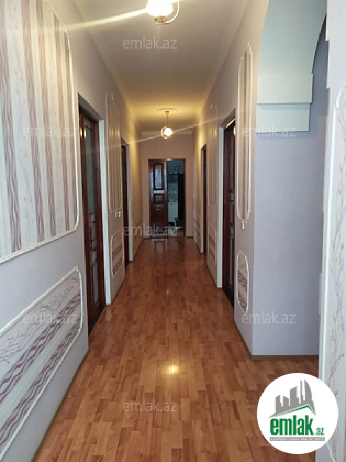 Satılır 7 otaqlı həyət evi 255 m²