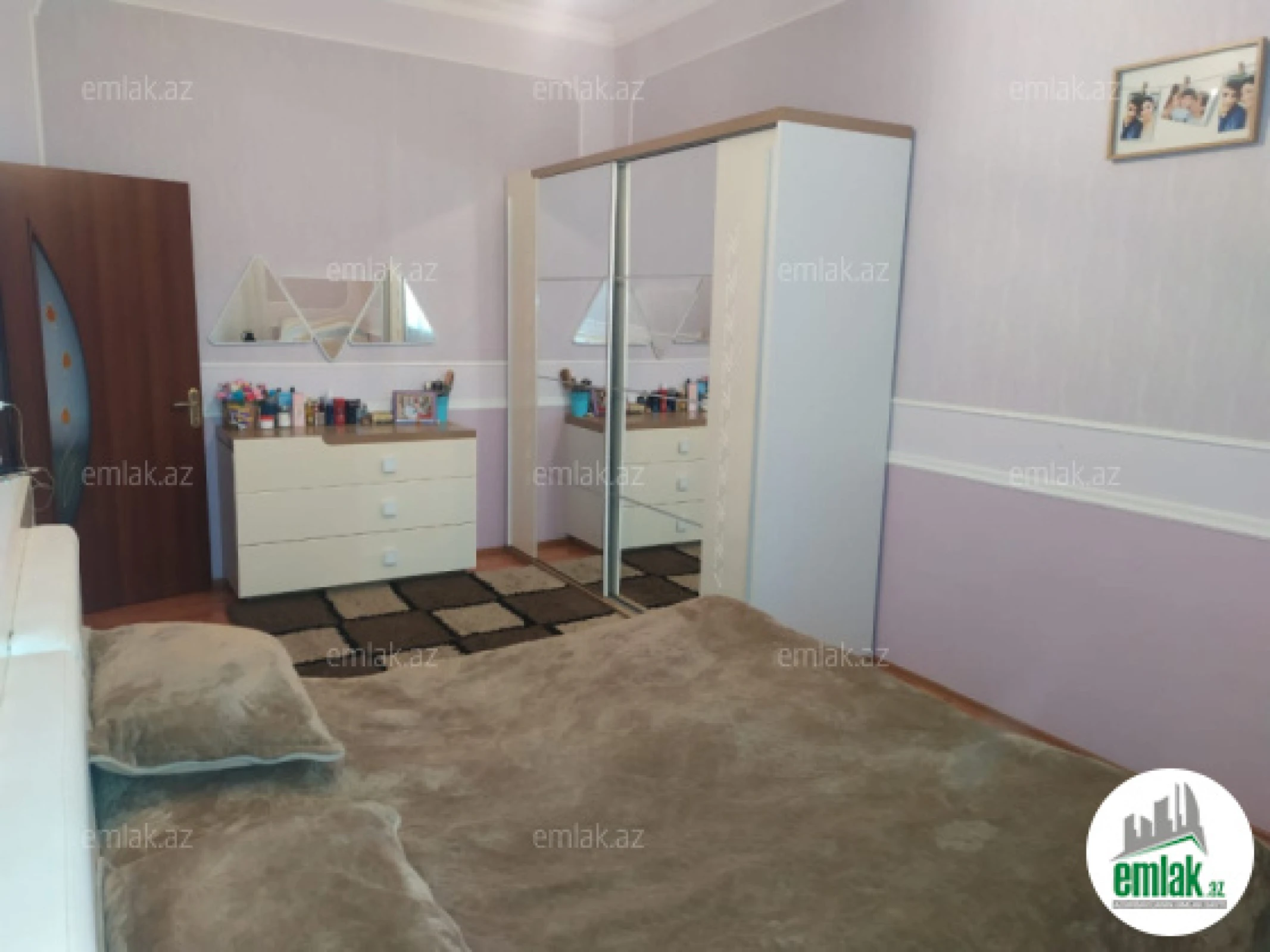 Satılır 7 otaqlı həyət evi 255 m²