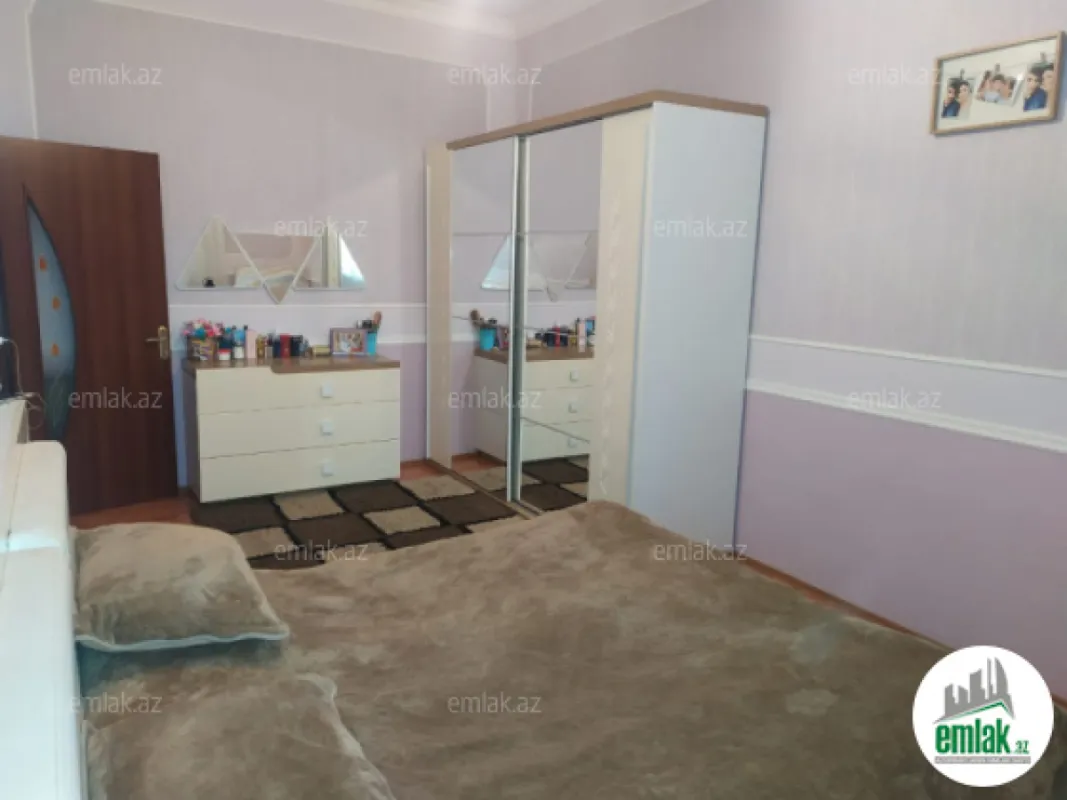Satılır 7 otaqlı həyət evi 255 m²