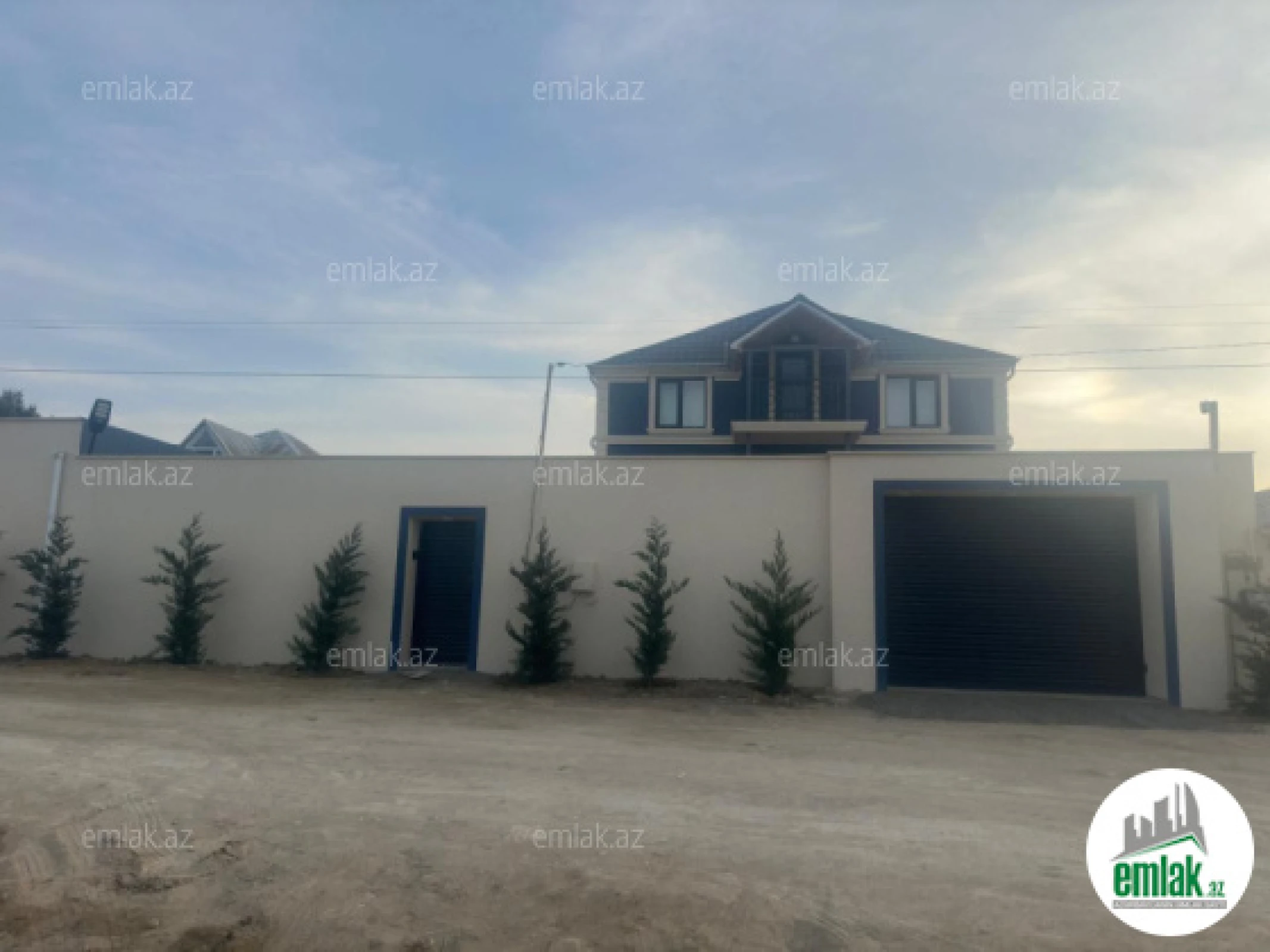 Satılır 6 otaqlı həyət evi 220 m²