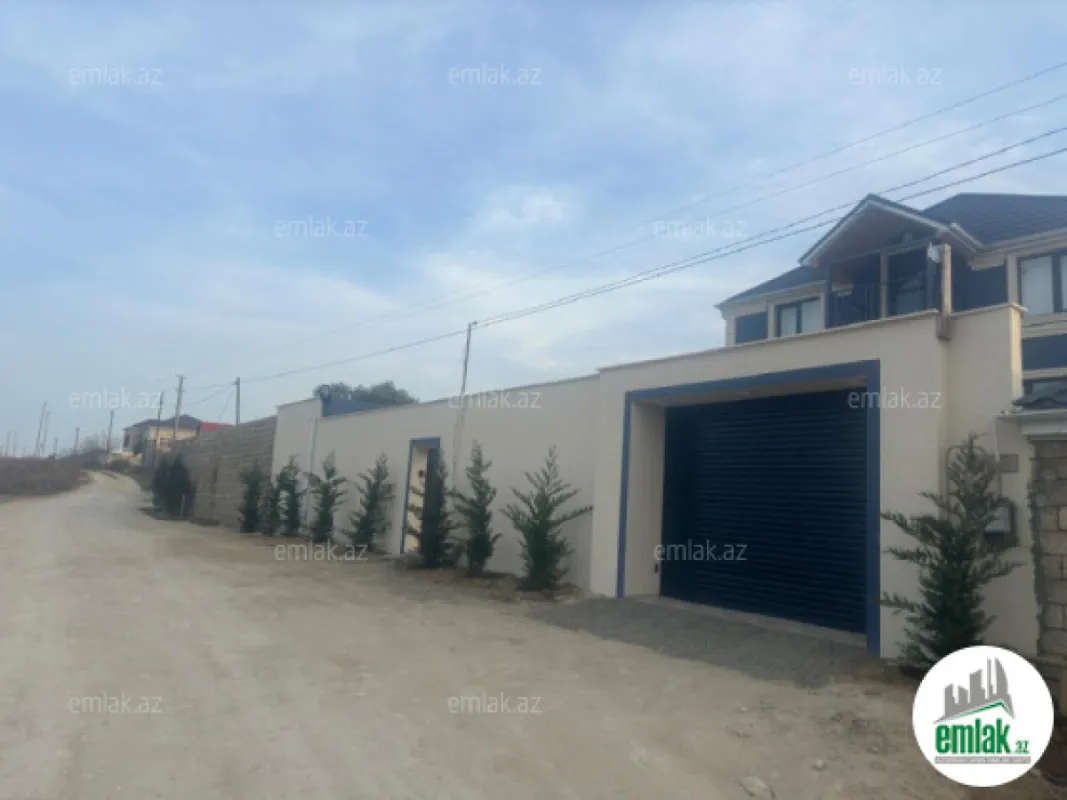 Satılır 6 otaqlı həyət evi 220 m²