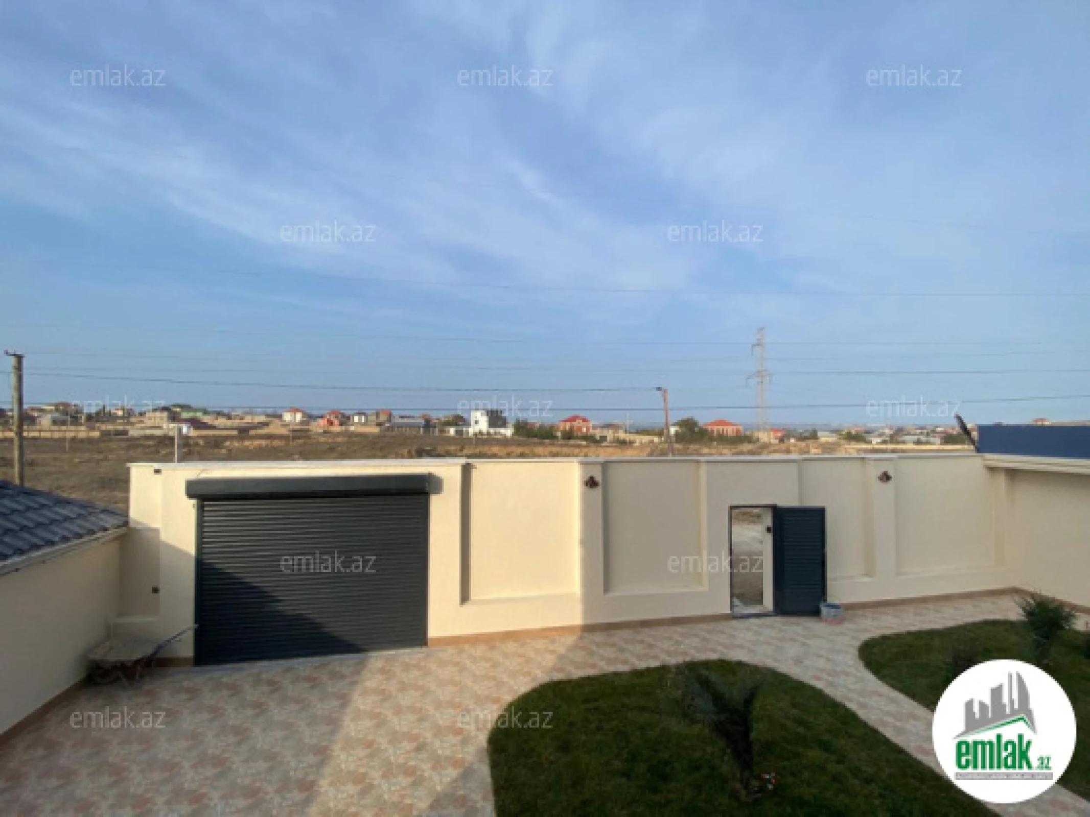 Satılır 6 otaqlı həyət evi 220 m²