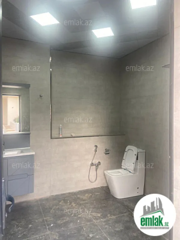 Satılır 6 otaqlı həyət evi 220 m²
