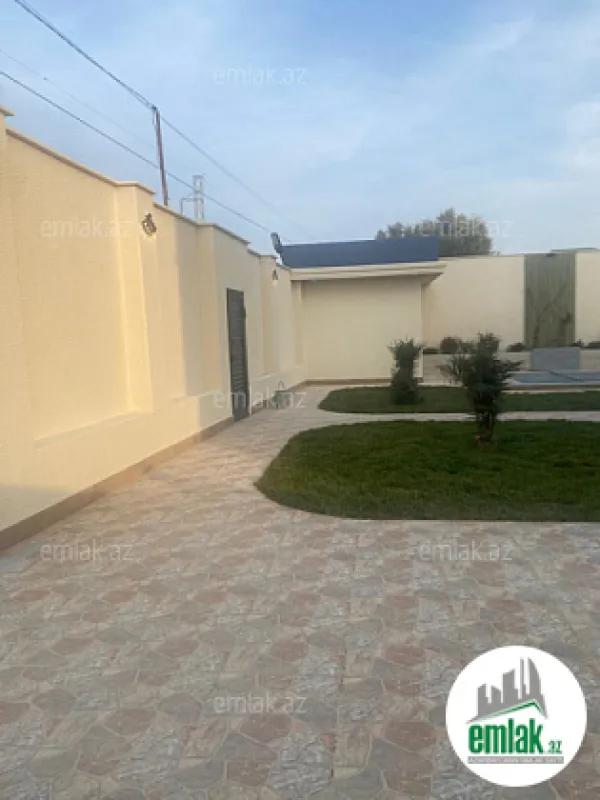 Satılır 6 otaqlı həyət evi 220 m²