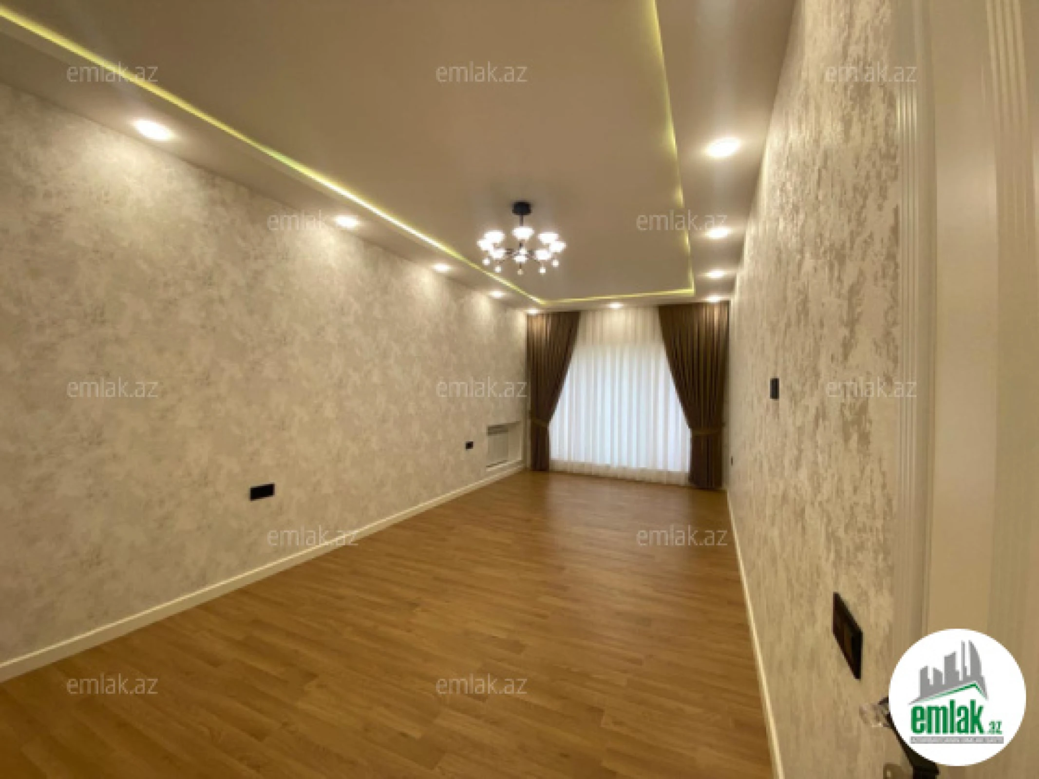 Satılır 6 otaqlı həyət evi 220 m²