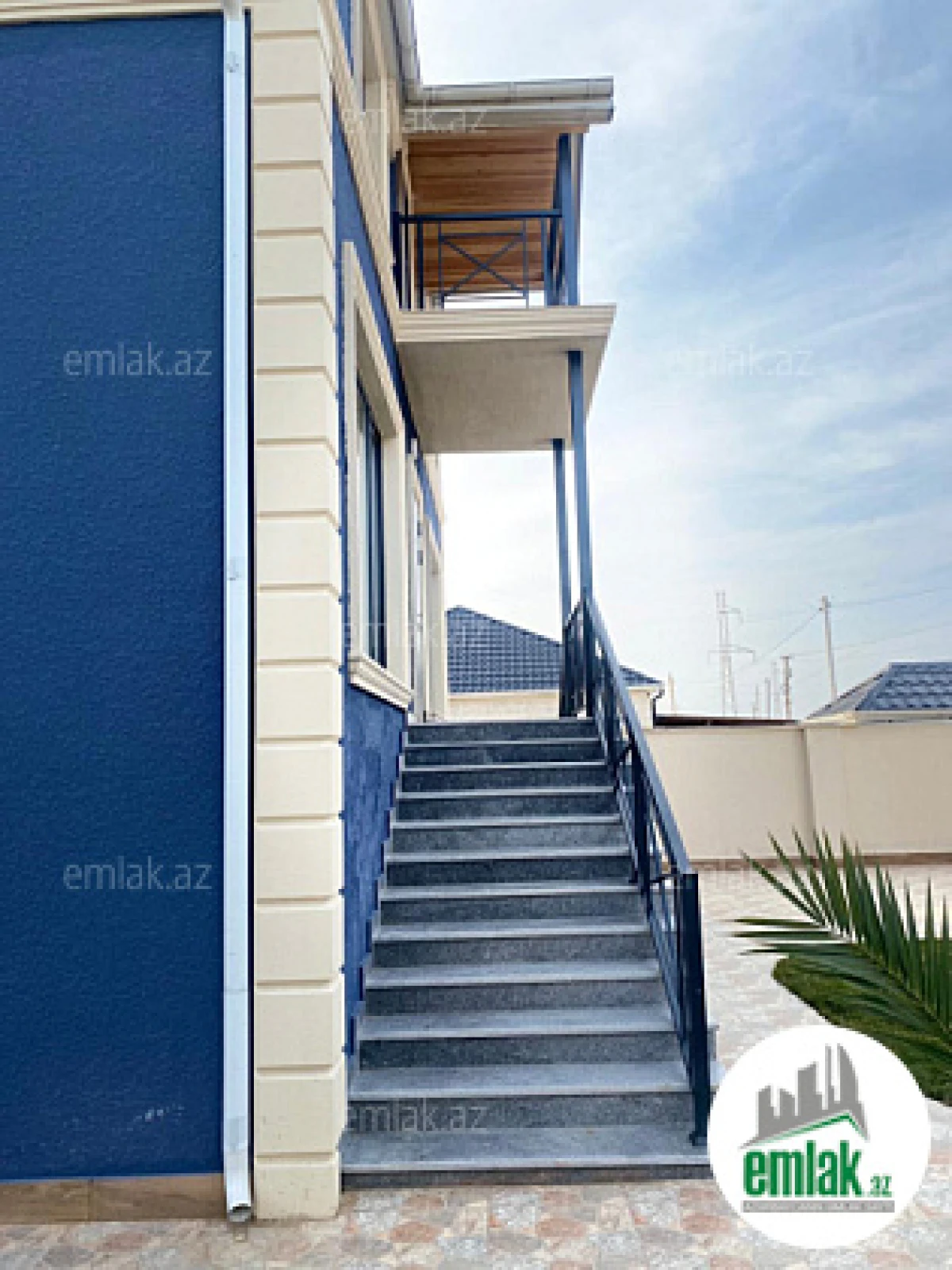 Satılır 6 otaqlı həyət evi 220 m²