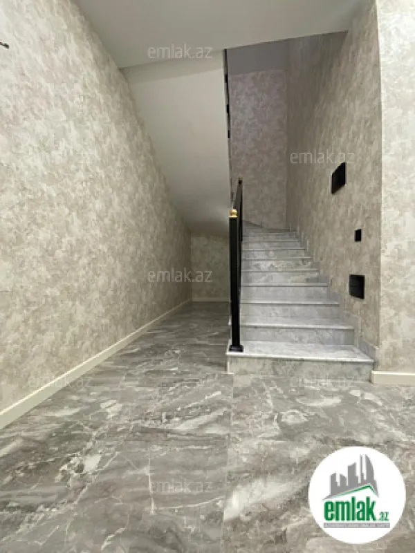 Satılır 6 otaqlı həyət evi 220 m²