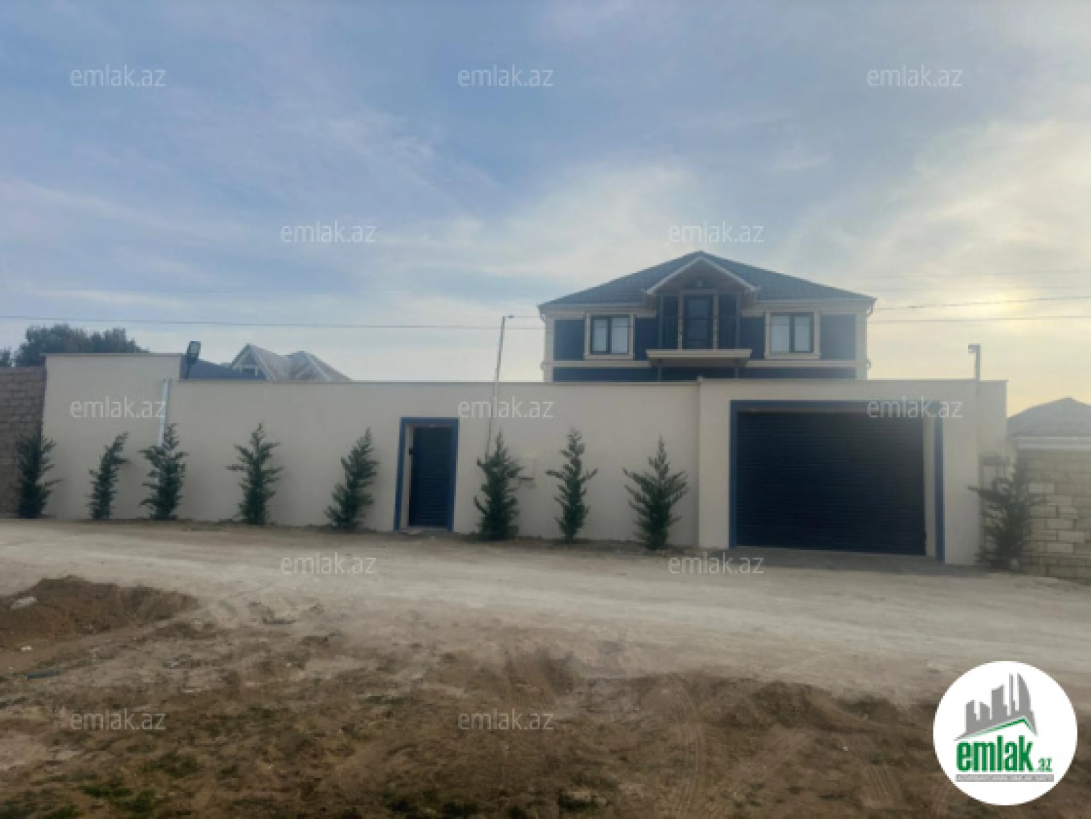 Satılır 6 otaqlı həyət evi 220 m²