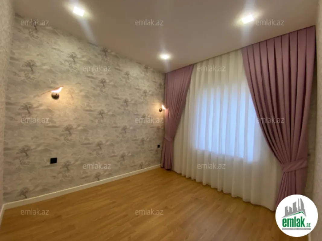 Satılır 6 otaqlı həyət evi 220 m²