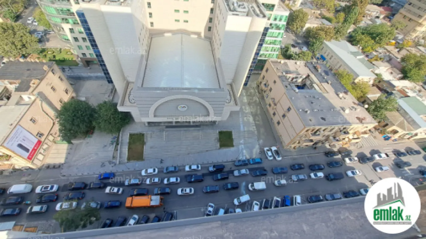 Satılır 3 otaqlı yeni tikili 132 m²