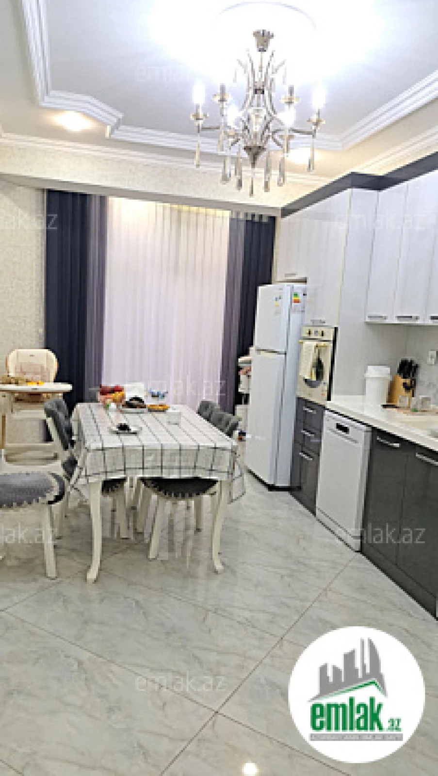 Satılır 3 otaqlı yeni tikili 132 m²