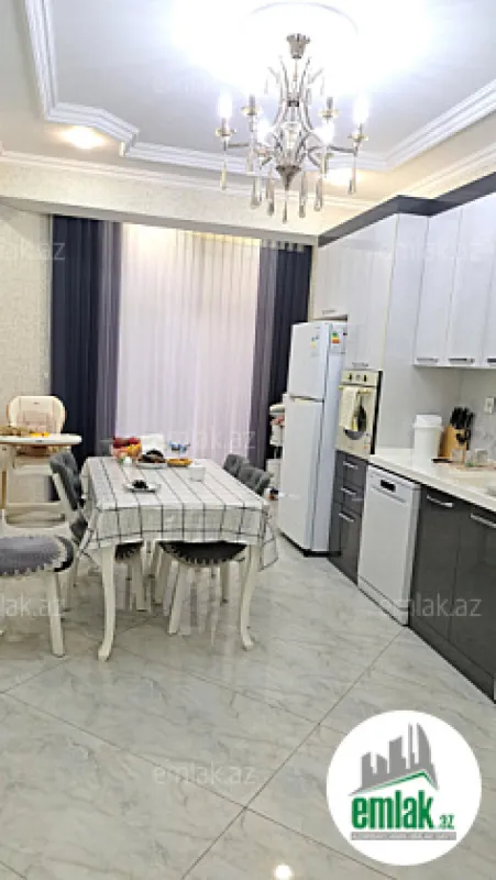 Satılır 3 otaqlı yeni tikili 132 m²