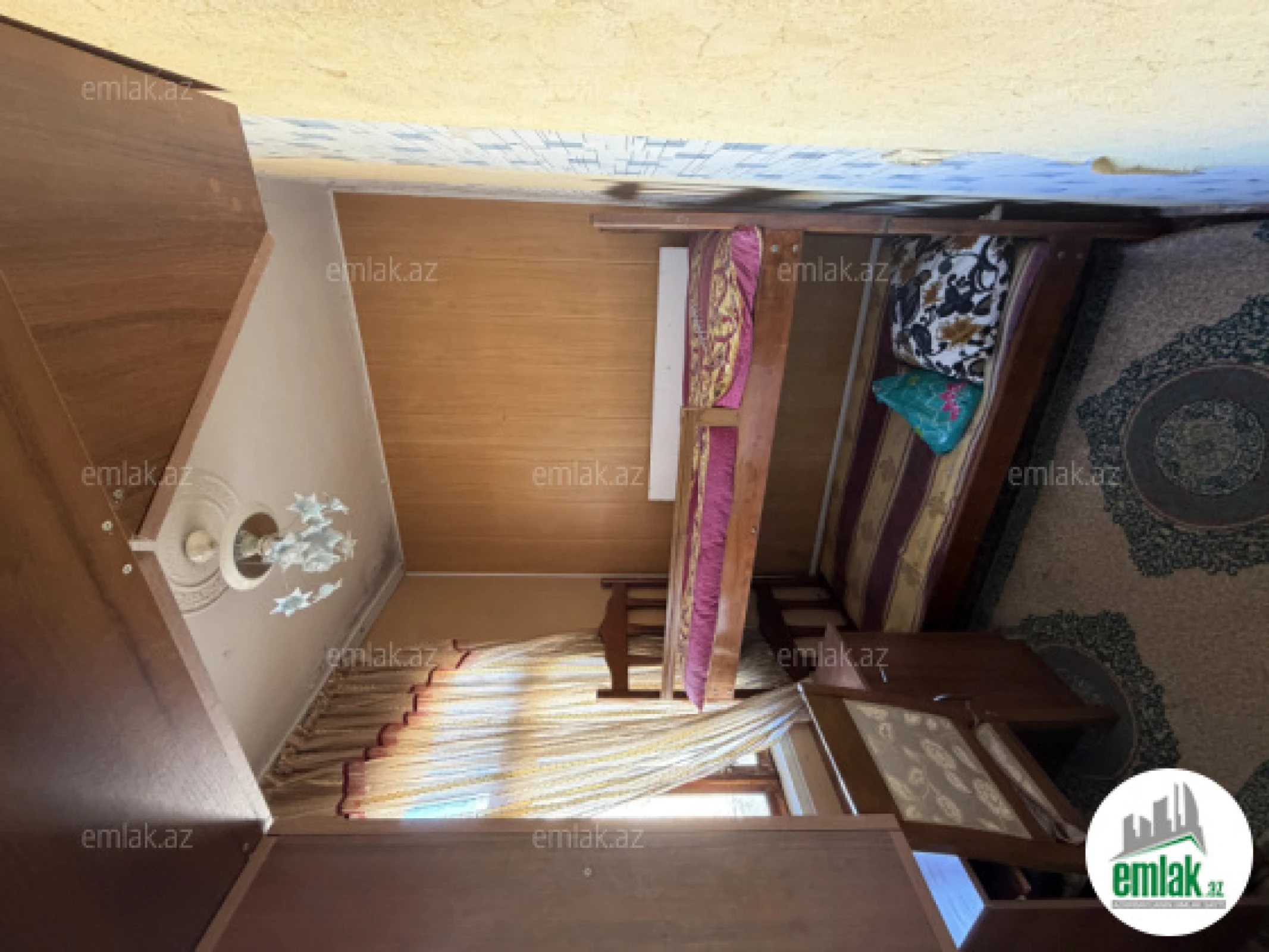 Satılır 3 otaqlı köhnə tikili 55 m²