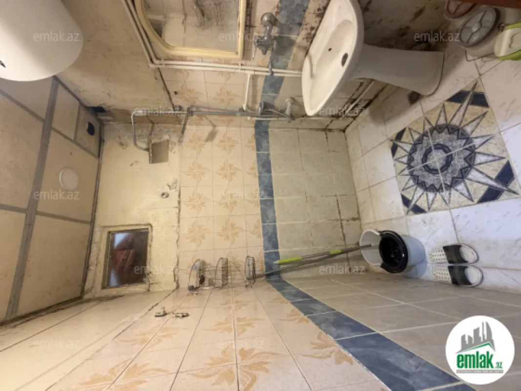 Satılır 3 otaqlı köhnə tikili 55 m²