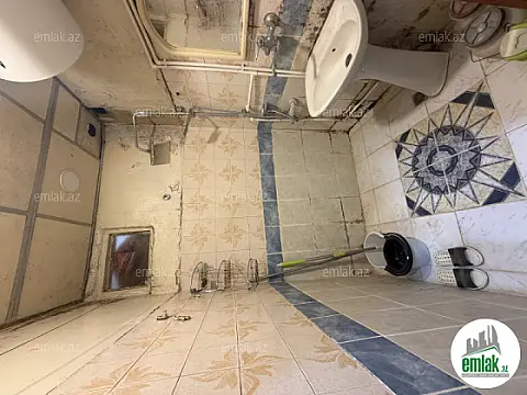 Satılır 3 otaqlı köhnə tikili 55 m²