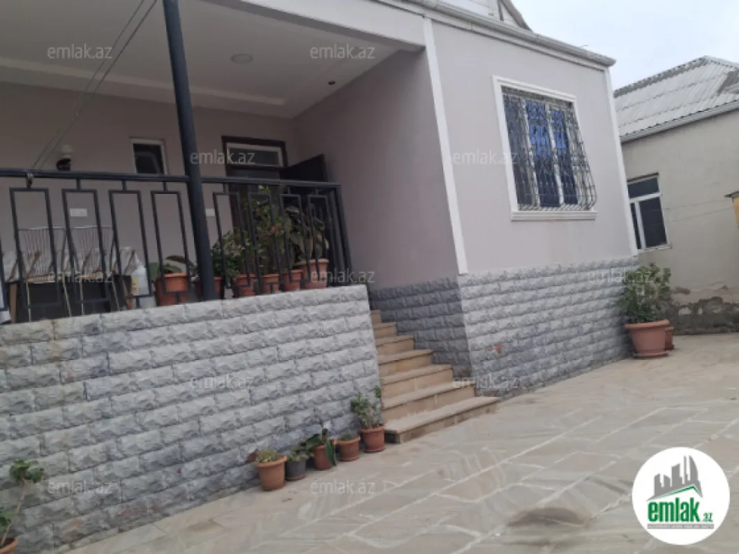 Satılır 4 otaqlı həyət evi 125 m²