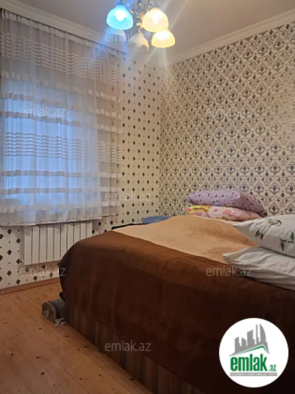 Satılır 4 otaqlı həyət evi 125 m²
