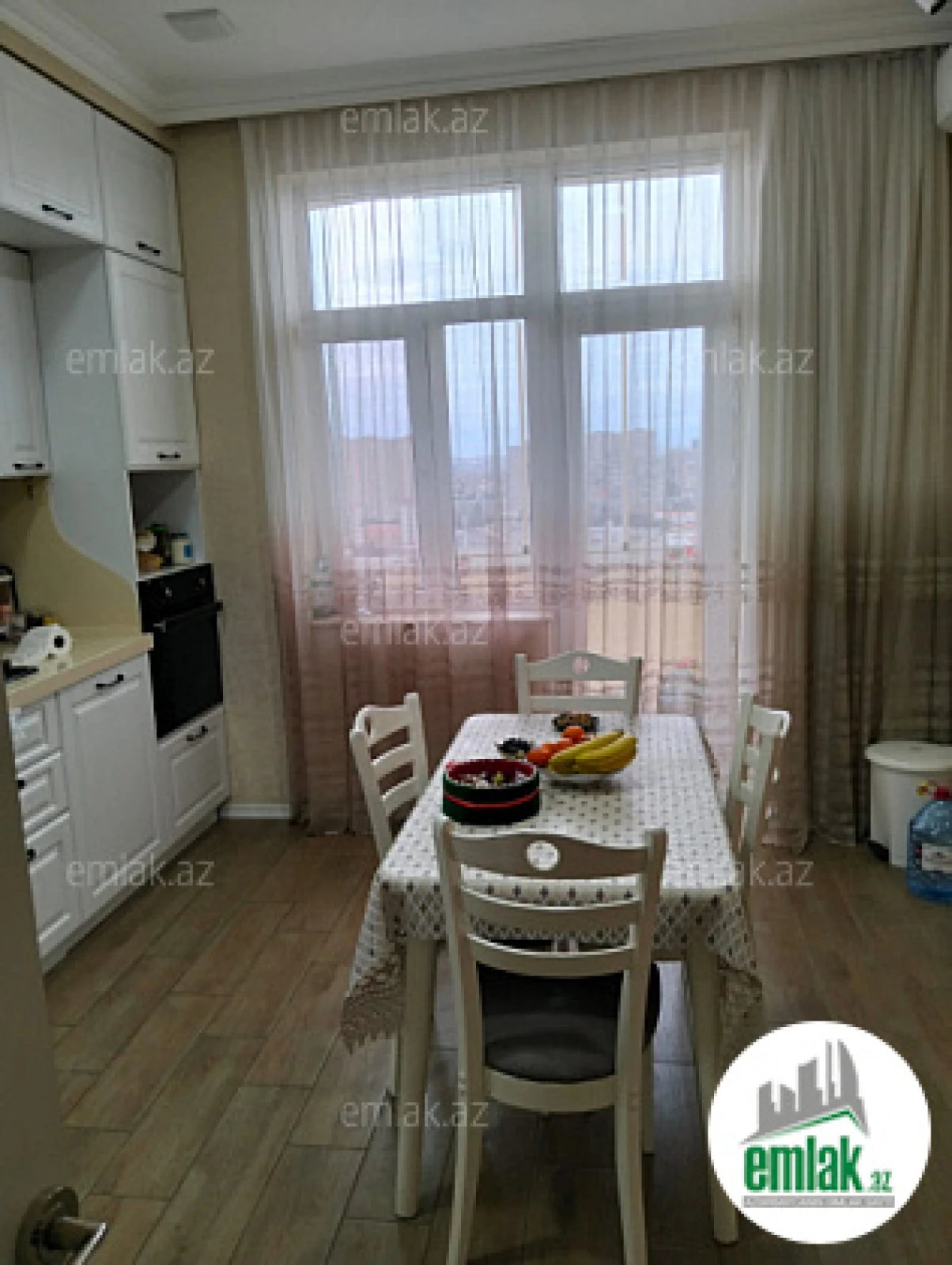 Satılır 3 otaqlı yeni tikili 137 m²