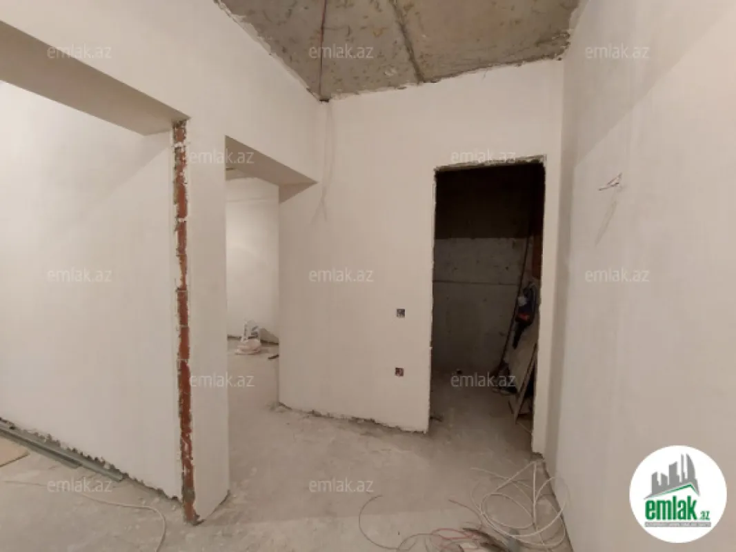 Satılır 2 otaqlı köhnə tikili 61 m²