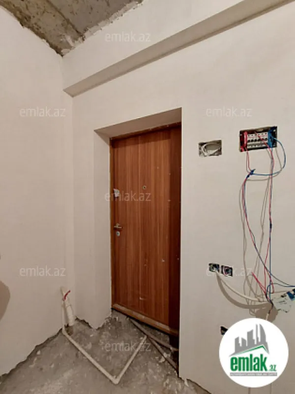 Satılır 2 otaqlı köhnə tikili 61 m²