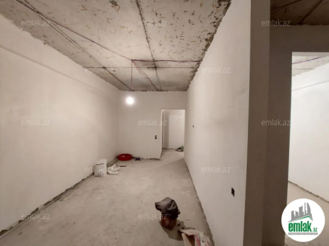 Satılır 2 otaqlı köhnə tikili 61 m²